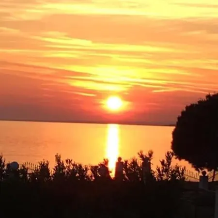 Σπίτι διακοπών King Filippos - Royal Beachfront Villa Sithonia