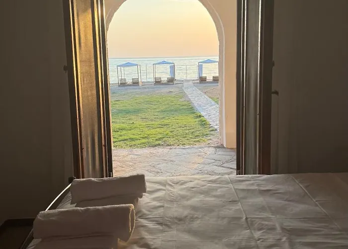 Villa King Filippos - Royal Beachfront - Sithonia Chalkidiki