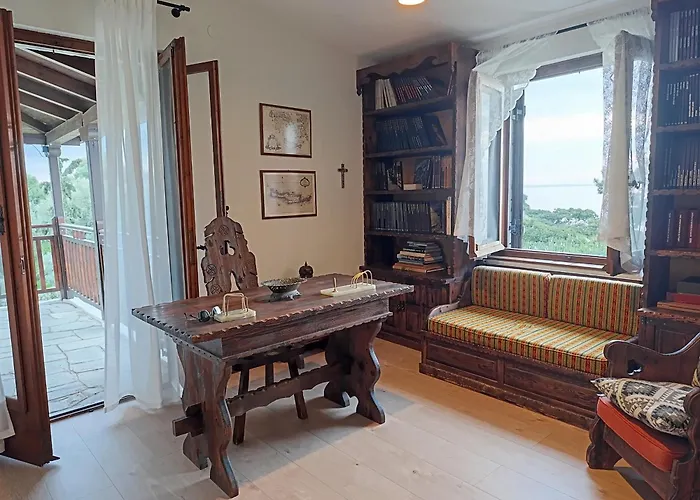 King Filippos - Royal Beachfront - Sithonia Chalkidiki
