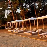 King Filippos - Royal Beachfront - Sithonia Chalkidiki * Nikiti (Sithonia)